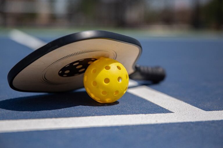 7 Best Pickleball Paddles For Control and Accuracy in 2023