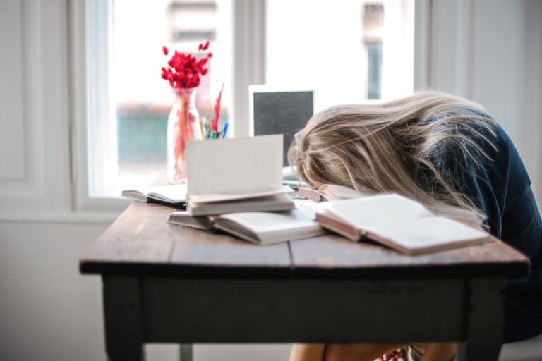Fighting Chronic Fatigue – 5 Best Supplements For Fatigue and Energy In 2023